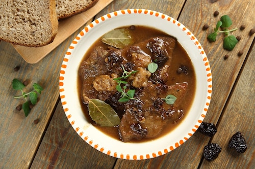 Przepis na Bitki wołowe ze śliwkami Bitki wołowe ze śliwkami