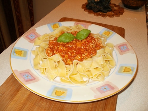 Bolognese pachnące bazylią i rozmarynem