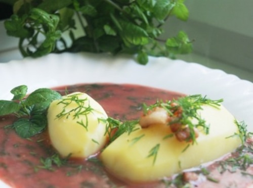 Botwinka z ziemniakami 