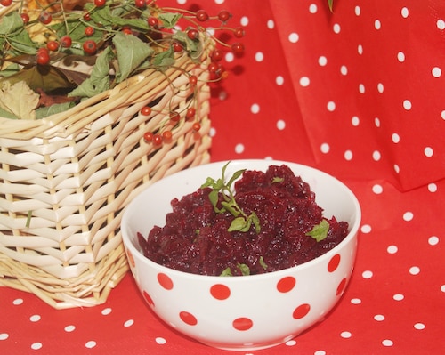 Buraczki z sosem włoskim i bazylią