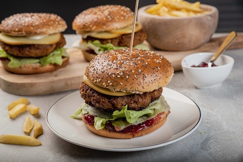 Przepis na Burger po góralsku z żurawiną Burger po góralsku z żurawiną