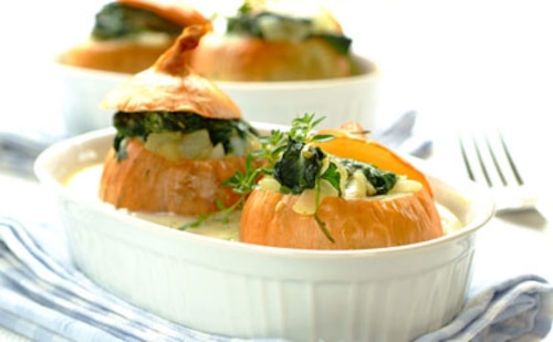 Cebula faszerowana szpinakiem 