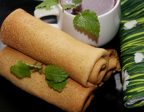 Cebulowe naleśniczki z barszczem