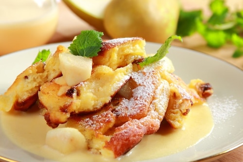 Cesarski placek z sosem waniliowym