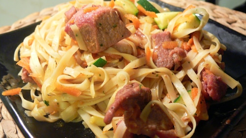 Przepis na Chiński makaron z dziczyzną Chiński makaron z dziczyzną