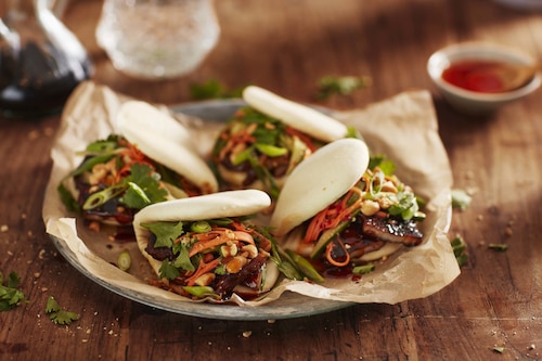 Przepis na Chińskie bułeczki na parze - Bao Buns Chińskie bułeczki na parze - Bao Buns