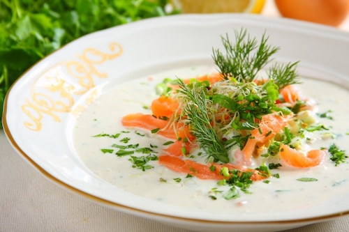 Chłodnik z łososiem