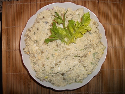 Chrzanowa sałatka z pstrągiem