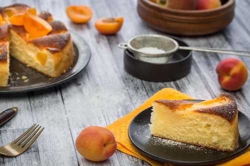 Ciasto jogurtowe z brzoskwiniami