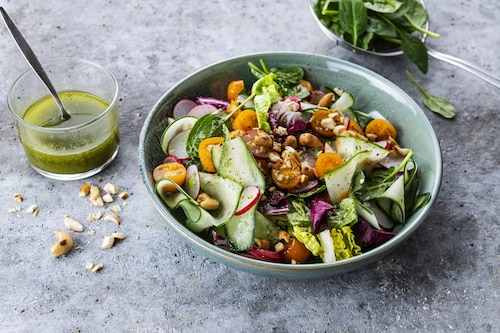 Przepis na Kolorowa sałatka ogrodowa  Kolorowa sałatka ogrodowa