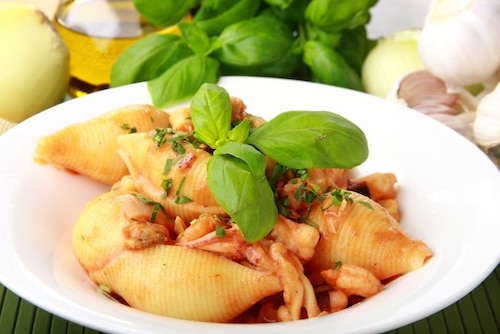Przepis na Conchiglie marinare - makaronowe muszle z owocami morza Conchiglie marinare - makaronowe muszle z owocami morza