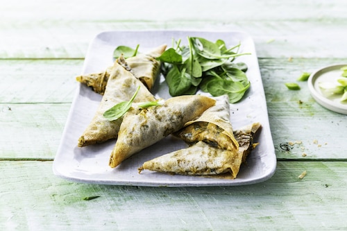 Samosa ze szpinakiem i orzechami 