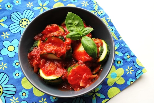 Cukinia na parze w sosie toskańskim