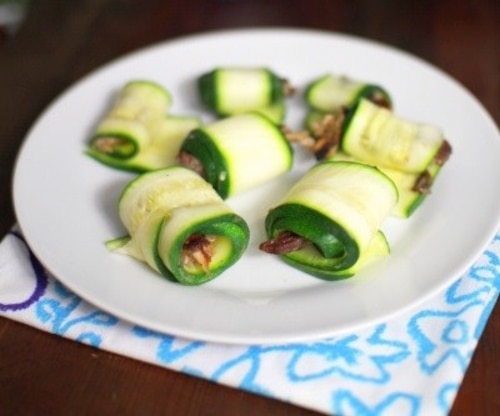 Przepis na Cukiniowe roladki z pieczoną kaczką Cukiniowe roladki z pieczoną kaczką