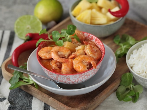 Czerwone curry z krewetkami i ananasem 