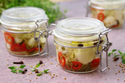 Przepis na Czosnek marynowany - VIDEO Czosnek marynowany - VIDEO