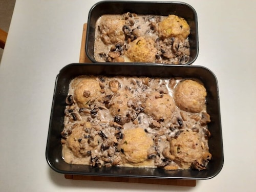 Klopsiki z kurczaka w sosie curry z mlekiem kokosowym