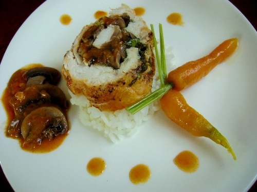 Przepis na Drobiowe roladki ze szpinakiem i pieczarkami Drobiowe roladki ze szpinakiem i pieczarkami