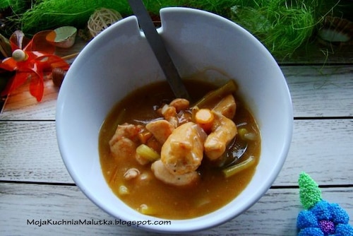 Drobiowy gulasz z warzywami