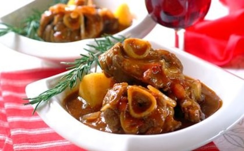 Przepis na Duszona baranina w pomidorach Duszona baranina w pomidorach