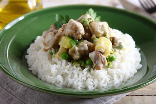 Przepis na Duszony kurczak z groszkiem Duszony kurczak z groszkiem