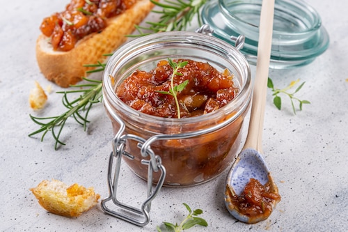 Przepis na Dżem z brzoskwiń z imbirem i rozmarynem Dżem z brzoskwiń z imbirem i rozmarynem