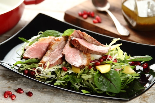 Sałatka z  pieczoną kaczką