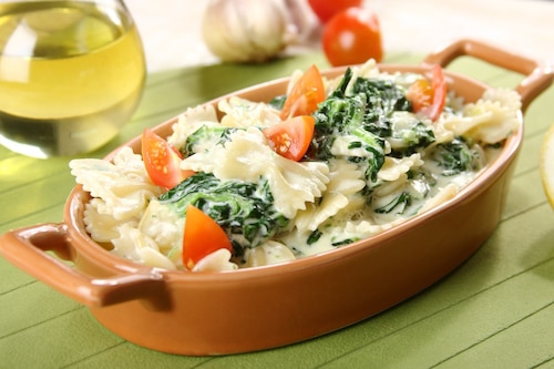 Makaron z serem i szpinakiem