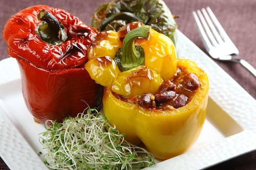 Przepis na Faszerowana papryka po meksykańsku - VIDEO Faszerowana papryka po meksykańsku - VIDEO