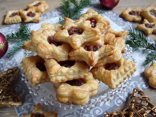 Przepis na Francuskie a'la pierniczki z miodem, marmoladą i lukrem piernikowym Francuskie a'la pierniczki z miodem, marmoladą i lukrem piernikowym