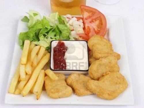 Frytki z kurczaczkami