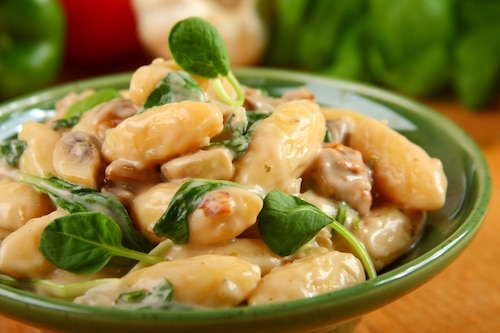 Przepis na Gnocchi w sosie grzybowym ze szpinakiem Gnocchi w sosie grzybowym ze szpinakiem