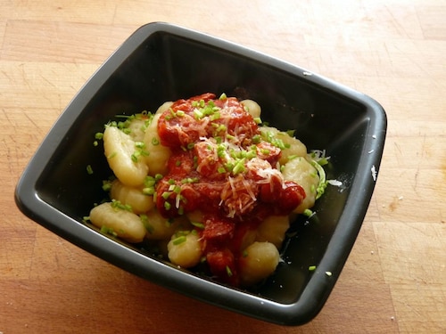 Przepis na Gnochi z sosem pomidorowym Gnochi z sosem pomidorowym