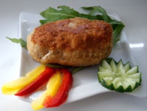 Przepis na Gotowany kurczak panierowany na czosnkowo Gotowany kurczak panierowany na czosnkowo