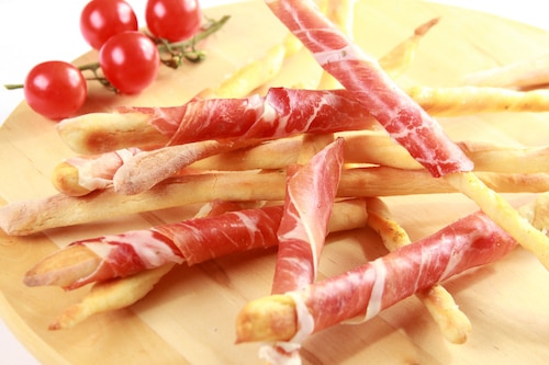 Grissini z szynką parmeńską