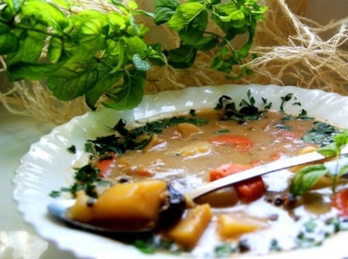 Grzybowa z  kaszą i ziemniakami 