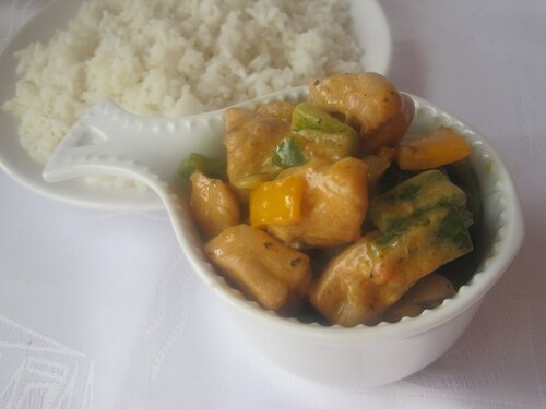 Przepis na Gulasz z indyka z papryką Gulasz z indyka z papryką