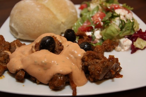 Przepis na Gyros z cebulą i oliwkami Gyros z cebulą i oliwkami