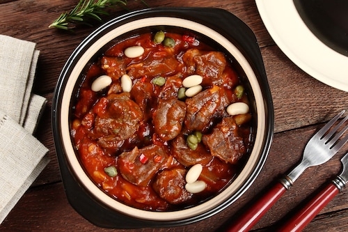 Przepis na Hiszpański gulasz z biała fasolą Hiszpański gulasz z biała fasolą