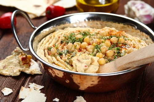 Przepis na Hummus z wędzoną papryką - VIDEO Hummus z wędzoną papryką - VIDEO