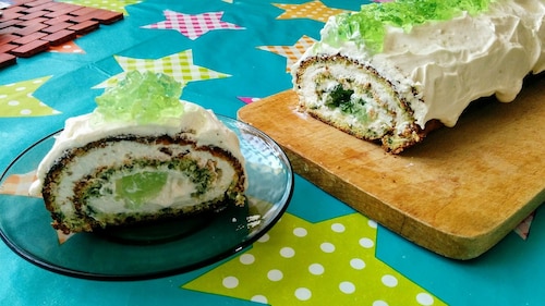 Wiosenna rolada biszkoptowo - szpinakowa