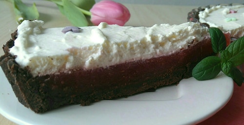 Tarta Krakowa z musem truskawkowym