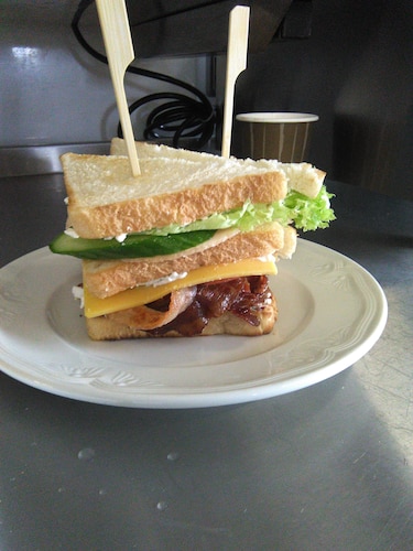  Klubowa kanapka z kurczakiem 