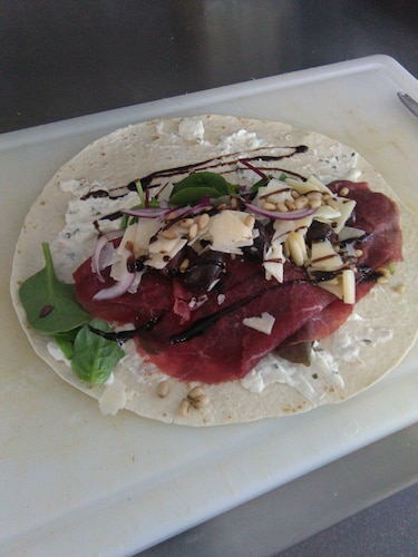  Wrap z serem cebulą i jalapeno i tocarpaccio  