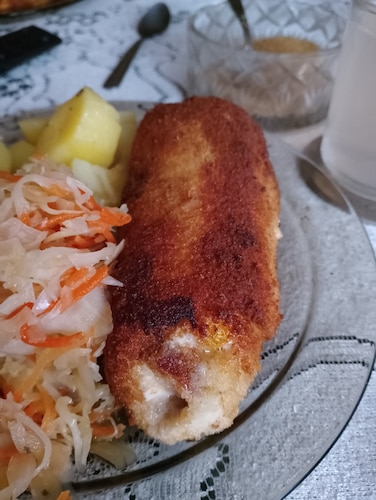 Rolada z piersi kurczaka z fetą dynią i kiełbasą 