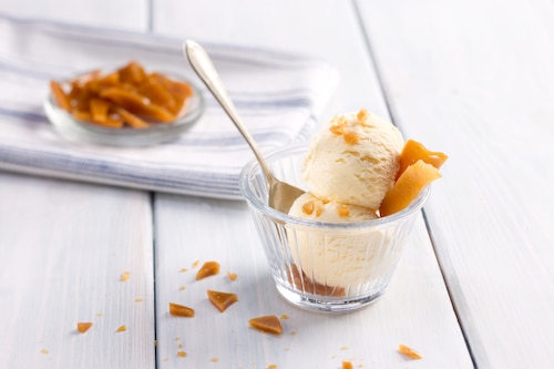 Przepis na Lody waniliowe z solonym karmelem Lody waniliowe z solonym karmelem