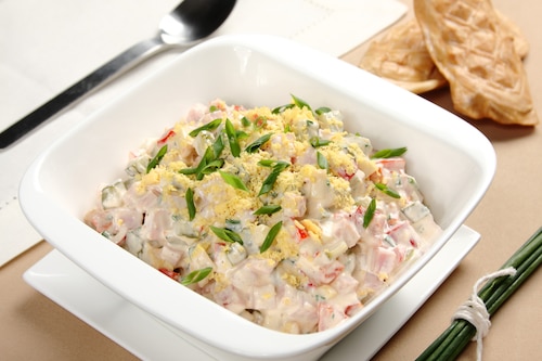 Sałatka z szynką i ogórkiem - VIDEO