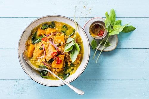 Przepis na Indyjski Dal z szpinakiem, batatami i soczewicą Indyjski Dal z szpinakiem, batatami i soczewicą