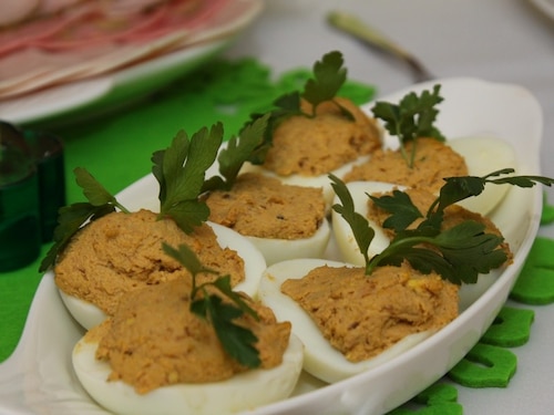 Przepis na Jajka faszerowane sardynkami Jajka faszerowane sardynkami