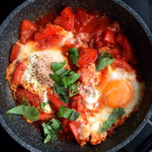 Jajka w pomidorach